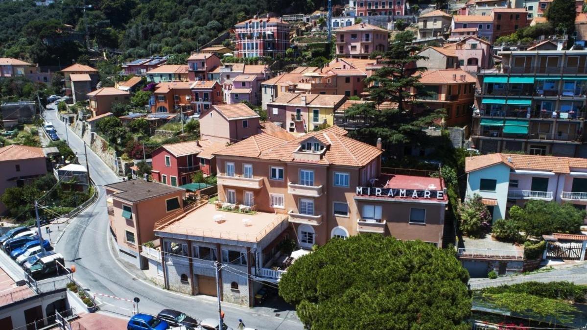 Albergo Miramare Bergeggi Exteriör bild