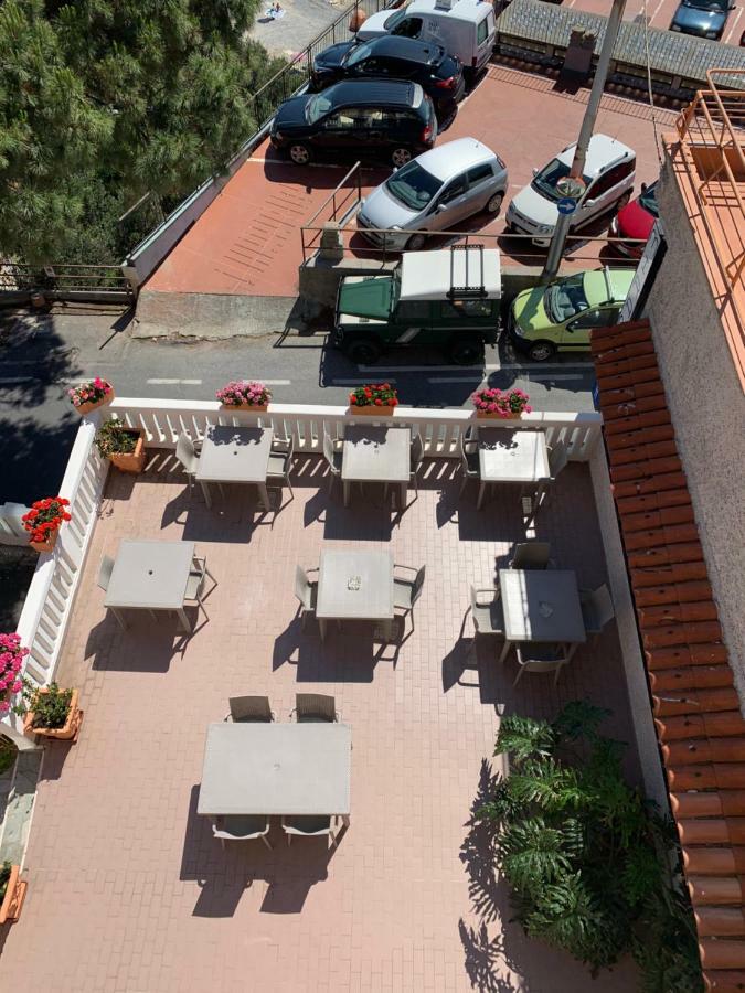 Albergo Miramare Bergeggi Exteriör bild